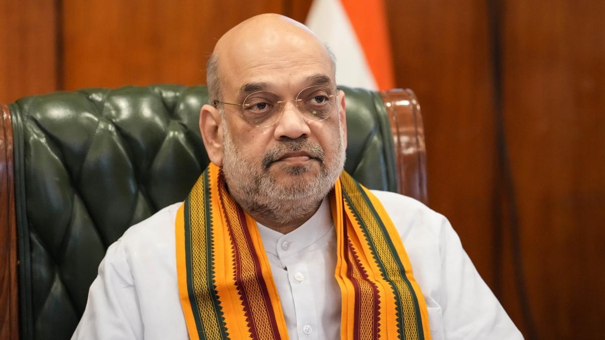 Amit-Shah-is-set-to-visit-Maharashtra-amidst-growing-tensions-within-the-NDA-over-seat-sharing-issues-and-increasing-dissatisfaction-within-the-BJP