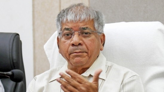 The-Maha-Vikas-Aghadi-(MVA)-in-Maharashtra-faces-a-setback-as-Prakash-Ambedkar-s-Vanchit-Bahujan-Aghadi-(VBA)-opts-to-contest-the-0-Lok-Sabha-elections-independently