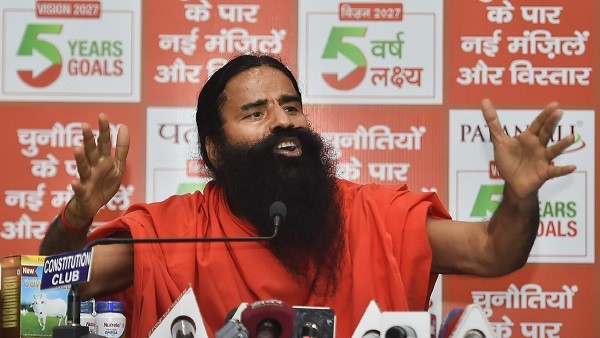 Supreme-Court-Refuses-to-Accept-Patanjali-Ayurved-s-Apology-in-Contempt-Case--Warns-Baba-Ramdev-of-Perjury-Proceedings