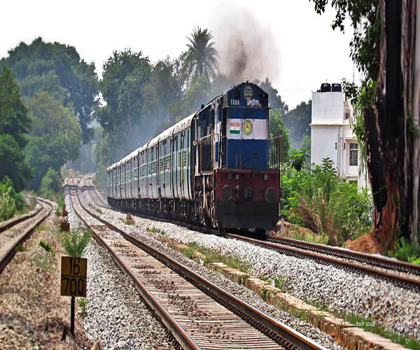 -TTE-Killed-by-Passenger-s-Push-on-Moving-Train-in-Kerala-